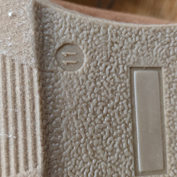 Torrid Crepe Heeled Loafer Tan Size 11 - Picture 10 of 12